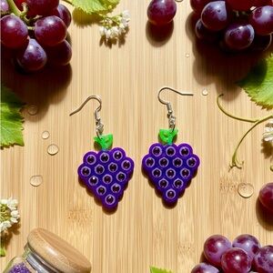 🍇 GLISTENING GRAPE CLUSTER DANGLES 🍇